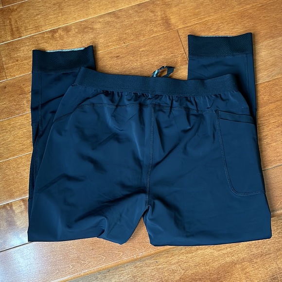 NWOT Ten Thousand 3/4 Length Tight Size Small, Medium & Large - Picture 2 of 4